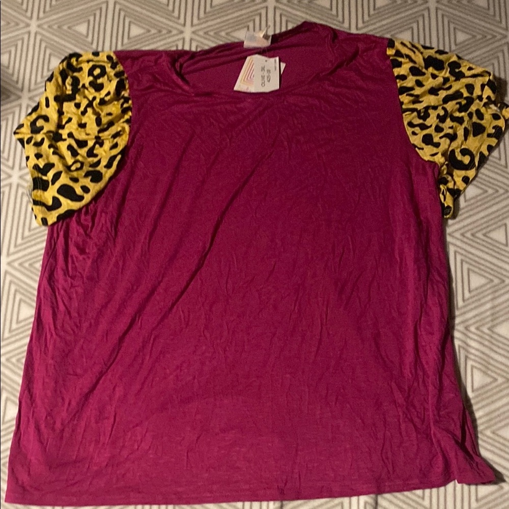 LuLaRoe Red Short Sleeve Ruffled T-Shirt‎